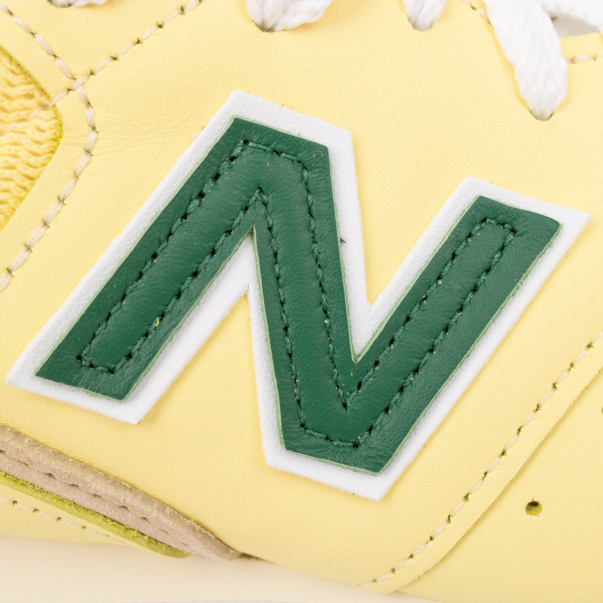 YELLOW NEW BALANCE MADE IN USA 996 SNEAKERS