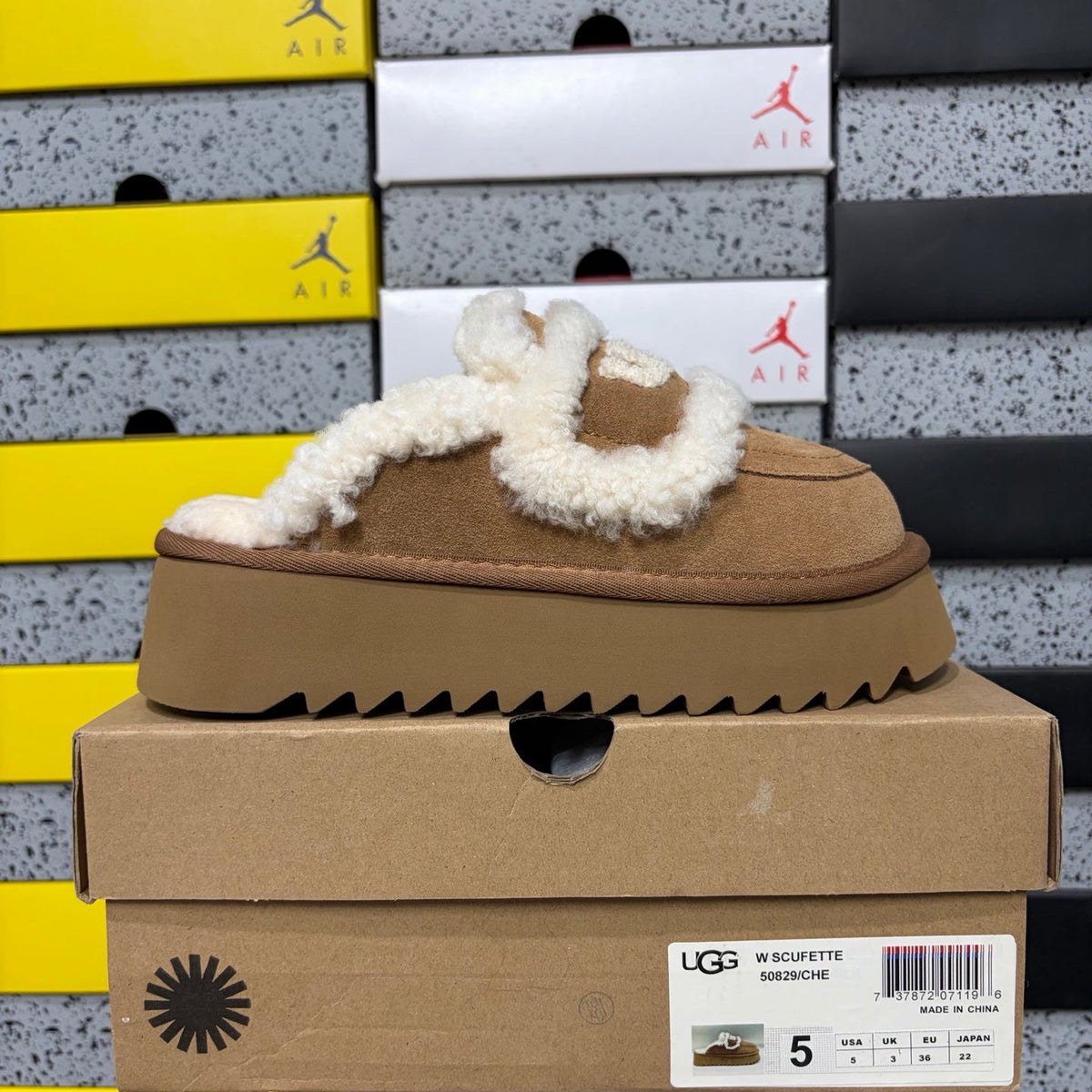 UGG Scufette Women's Shearling Platform Slide – Suede Slipper with Fluffy Shearling Strap, Shearling-Lined Footbed & Chunky Serrated Platform Sole in Chestnut