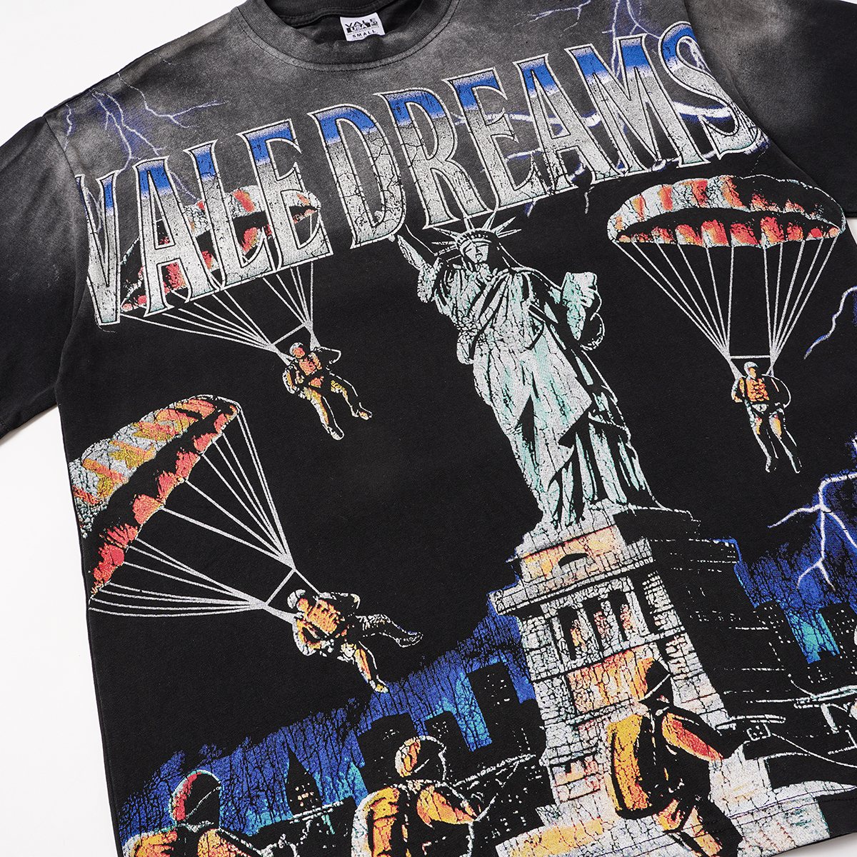 VALLEY Statue of Liberty Parachute Graphic T-Shirt