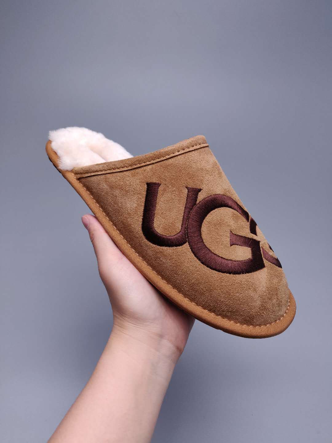 Chestnut G-Logo Indoor Slippers — New Arrival | In Stock