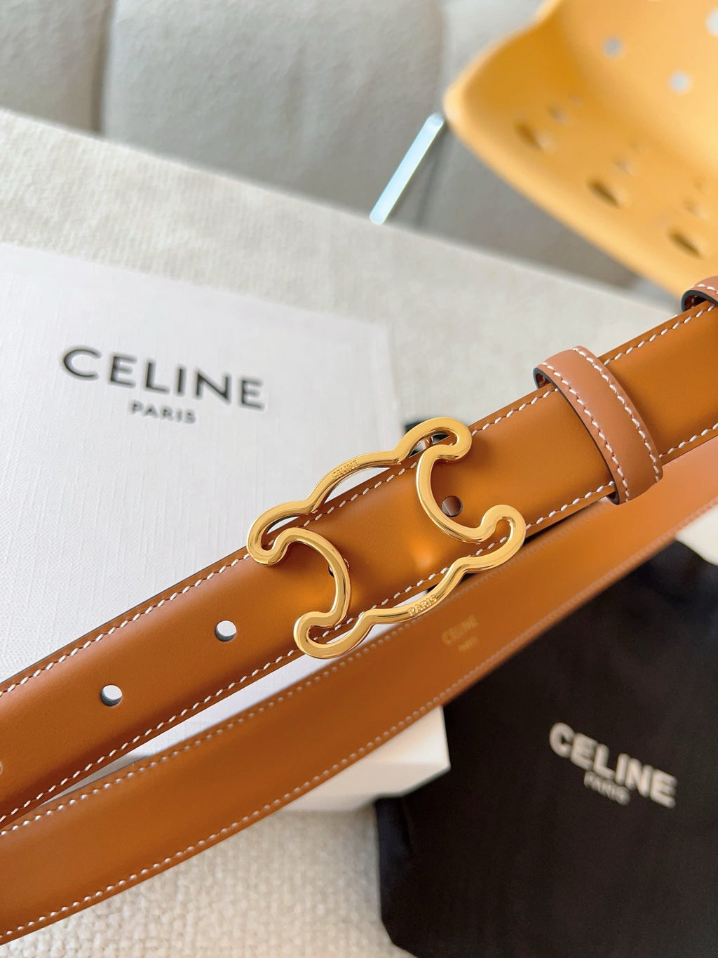 CELINE 25S TRIOMPHE BELT 25MM IN CARAMEL CALFSKIN GOLD HARDWARE 585789