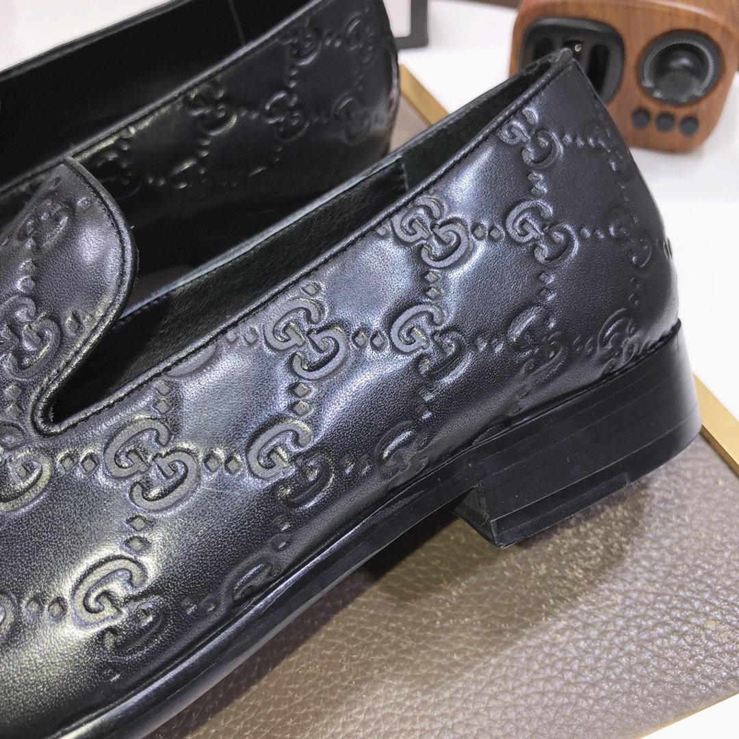 Gucci Men's Black Embossed Horsebit Loafers