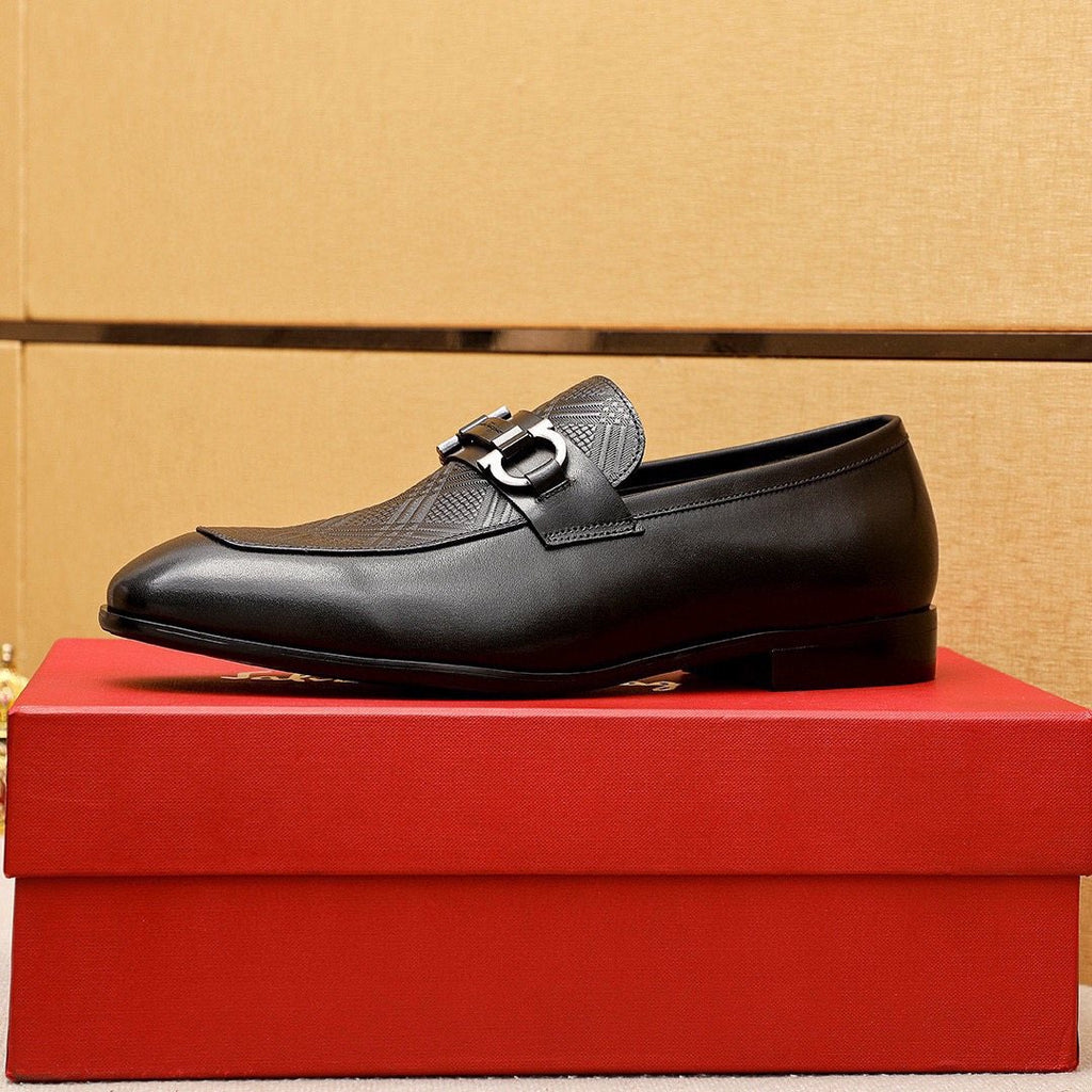 Ferragamo Men's Black Embossed Buckle Loafers - Rubber Sole
