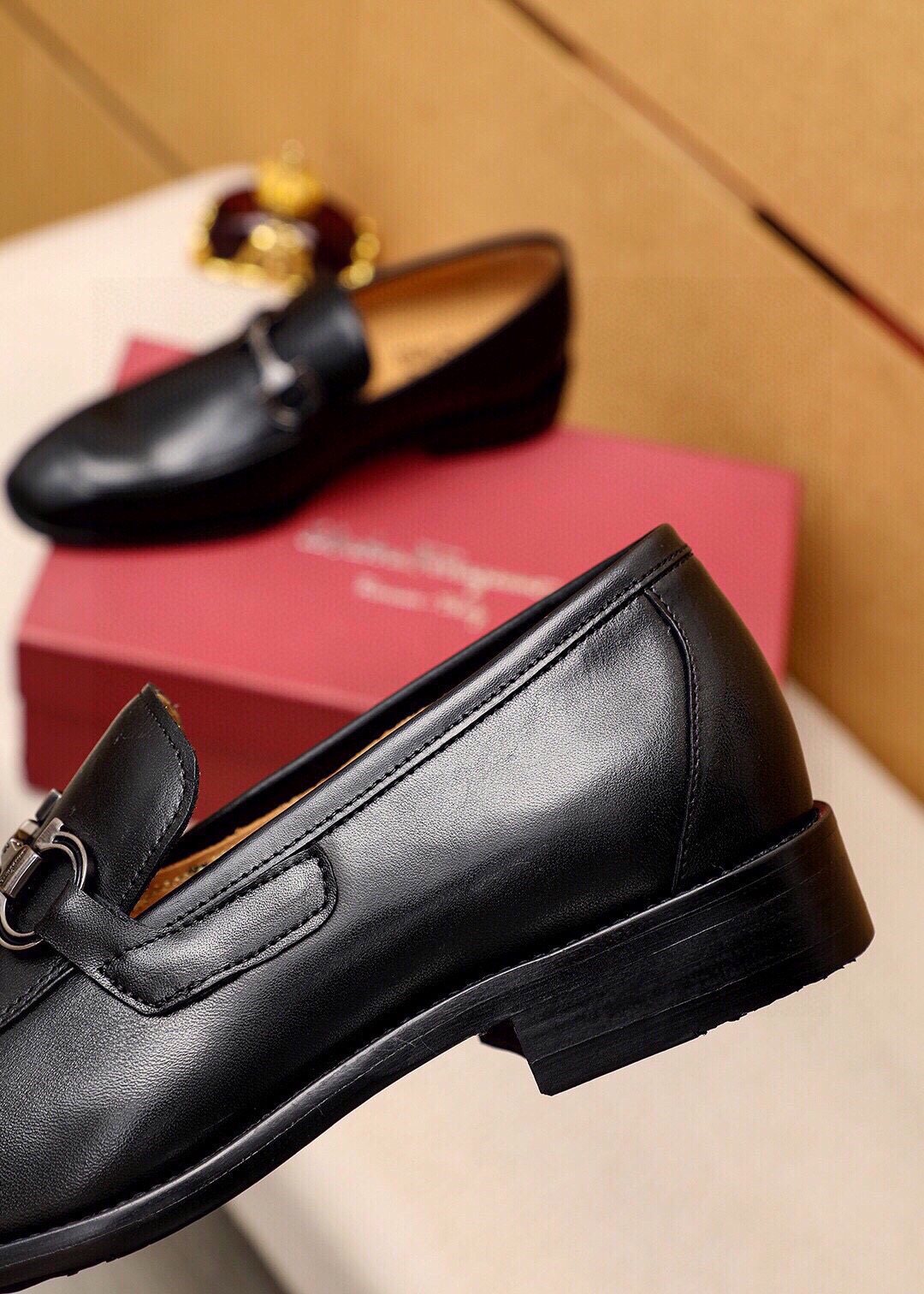 Ferragamo Black Metal-Hardware Loafers - Polished Metal Vamp Hardware