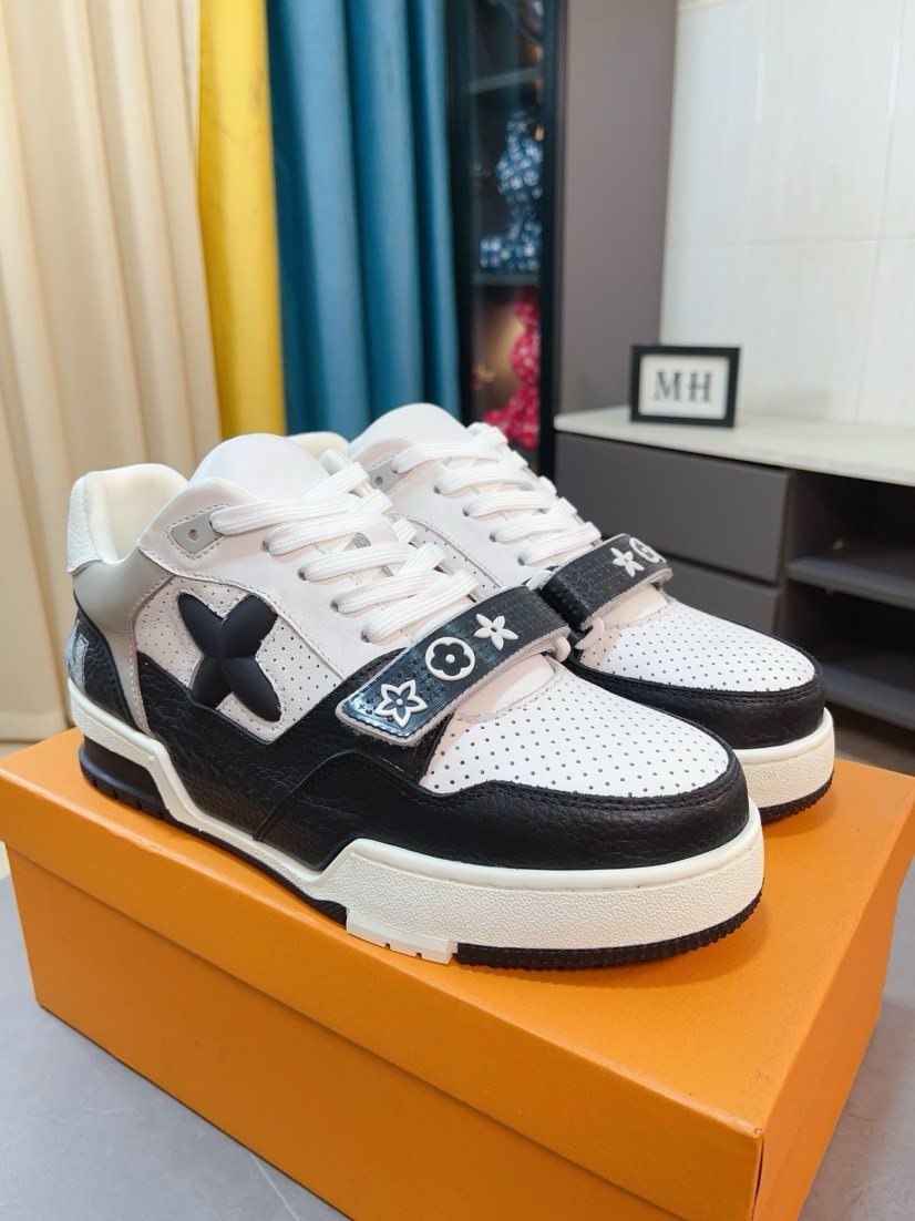 Louis Vuitton Black and White Low-Top Sneakers - Perforated Toe Panel