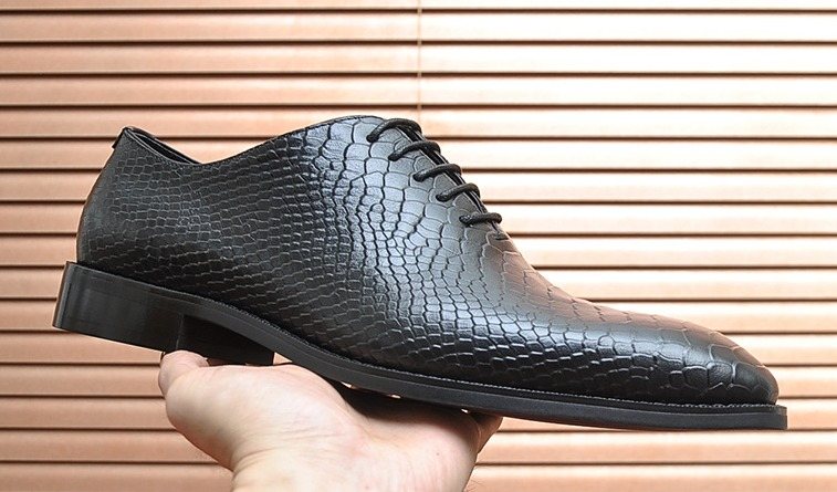 Ferragamo Black Textured Lace-Up Dress Shoes