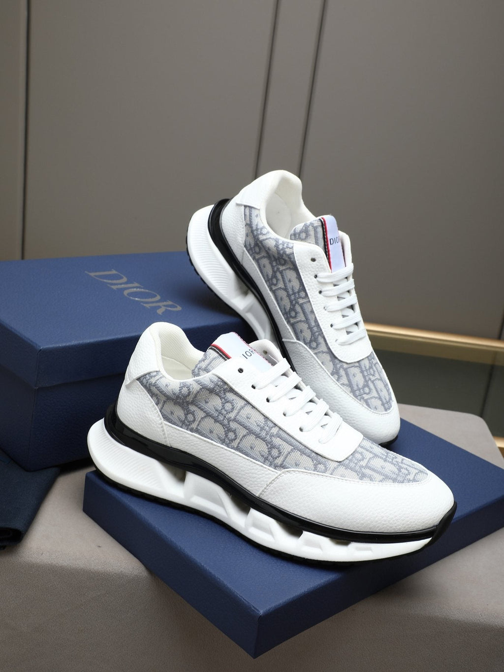 Dior Oblique Low-Top Sneakers