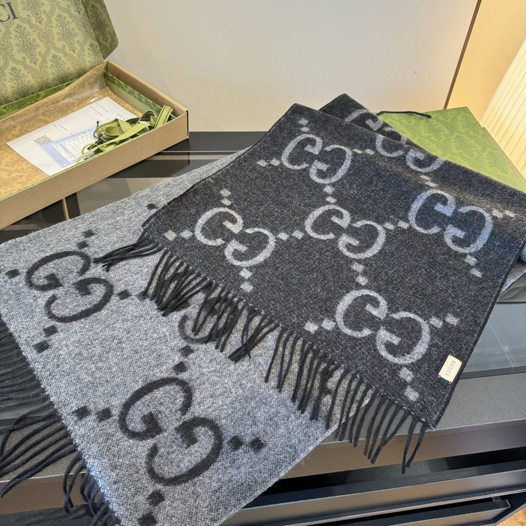 Gucci Fringed Interlocking Motif Scarf